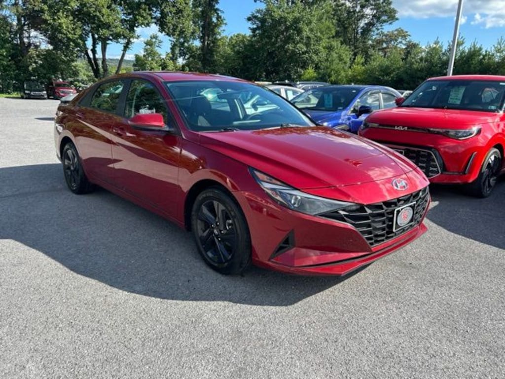 Used 2023 Hyundai Elantra SEL Sedan