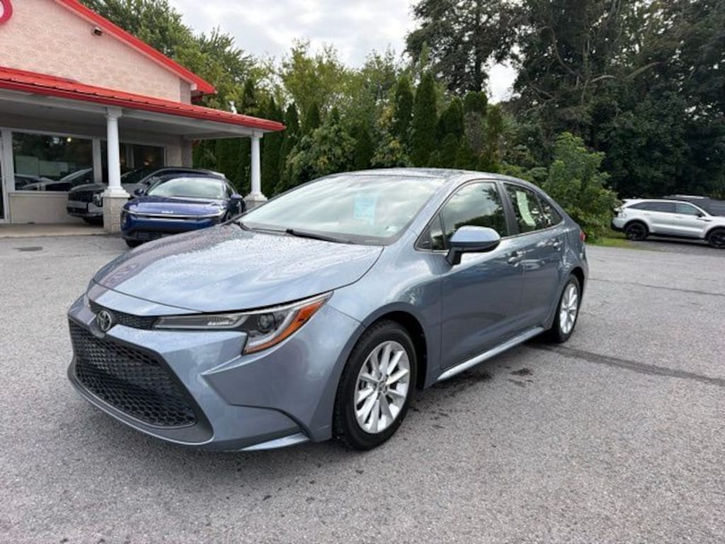 Used 2021 Toyota Corolla LE Sedan