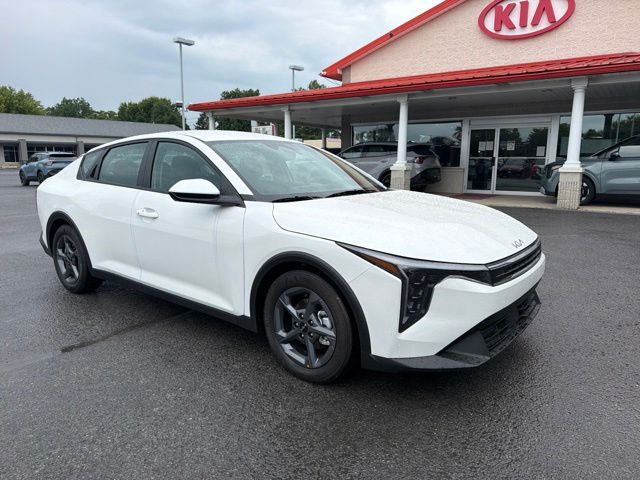 2026 Kia K4 LXS Sedan