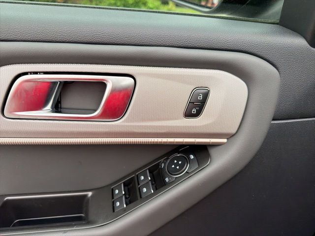 2025 Ford Explorer Active - Photo 29