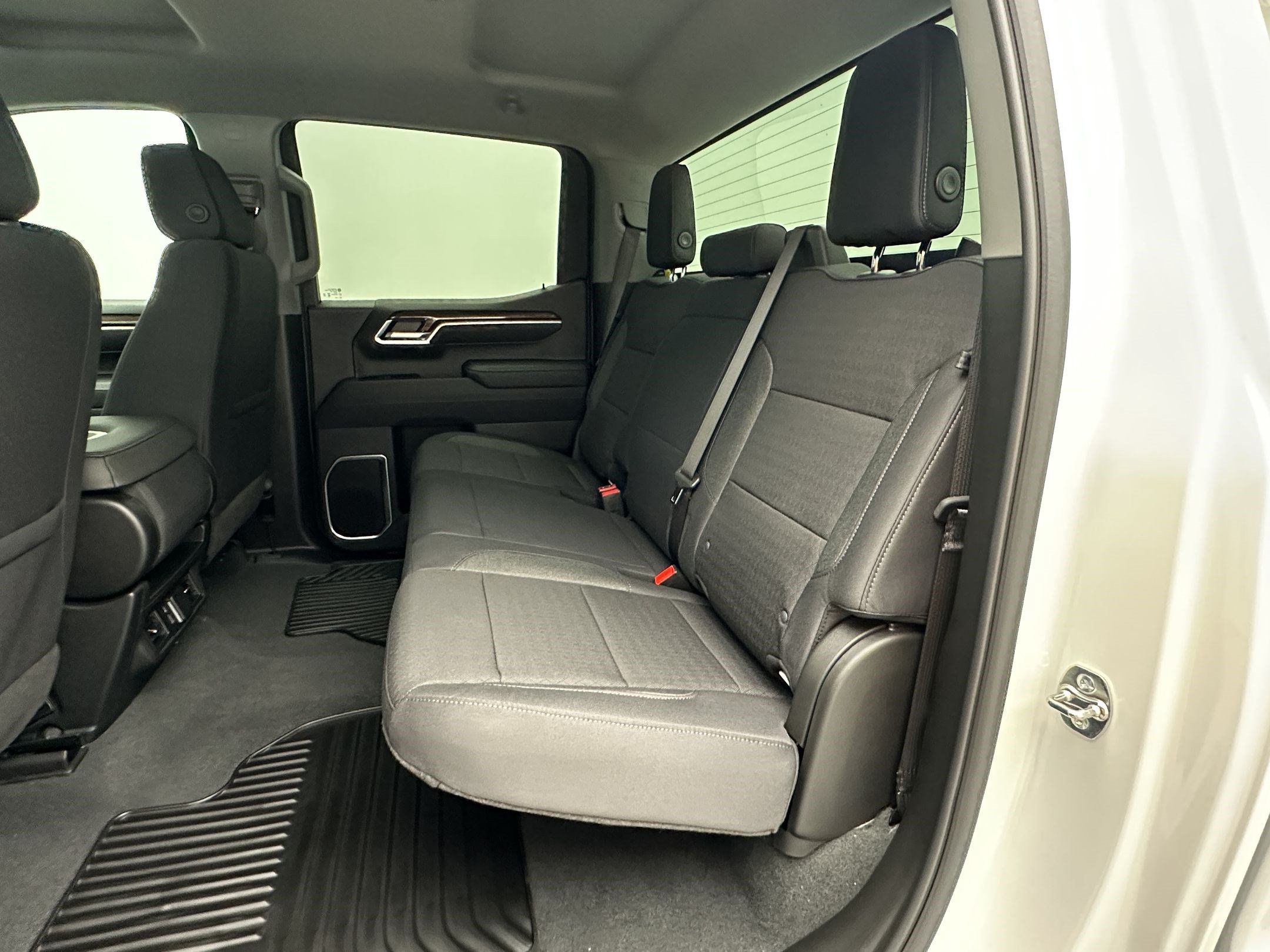2026 Chevrolet Silverado 1500 LT - Photo 23