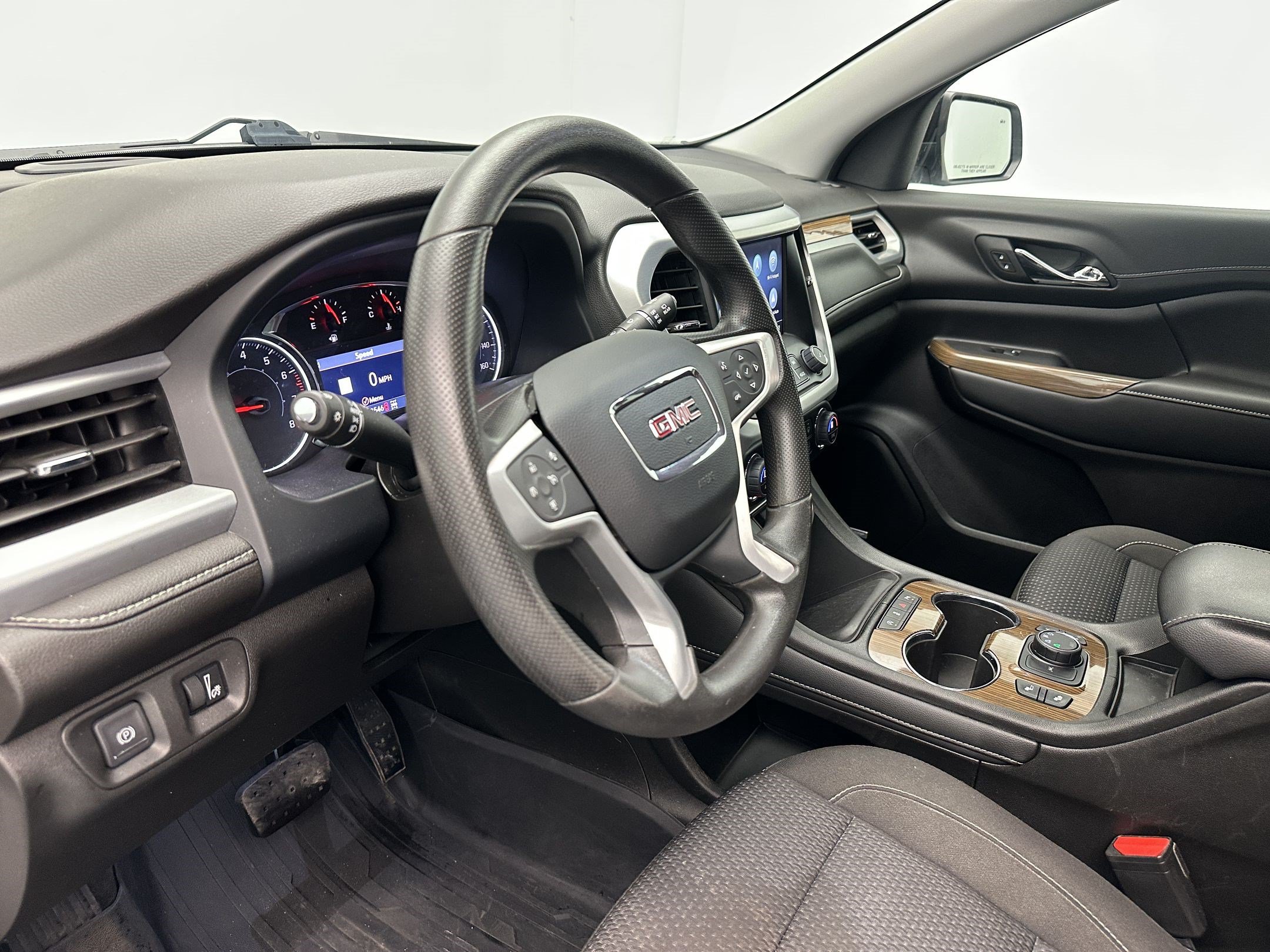 Used 2023 GMC Acadia SLE SUV