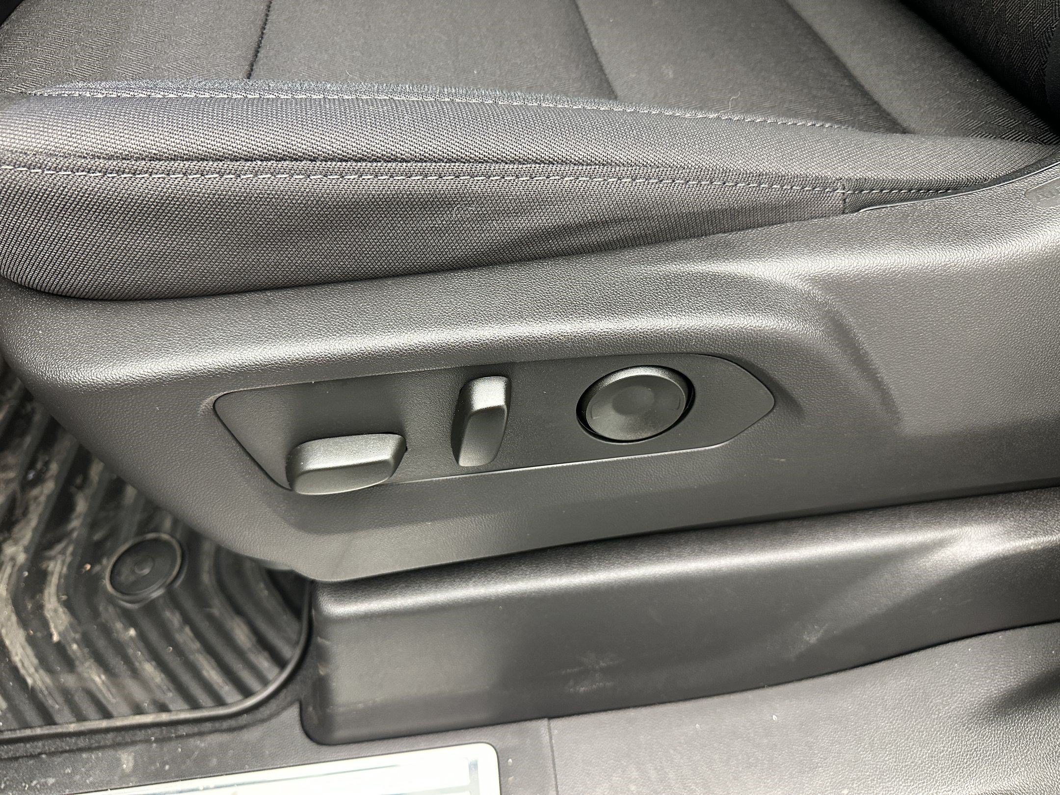 2026 Chevrolet Silverado 1500 LT - Photo 15