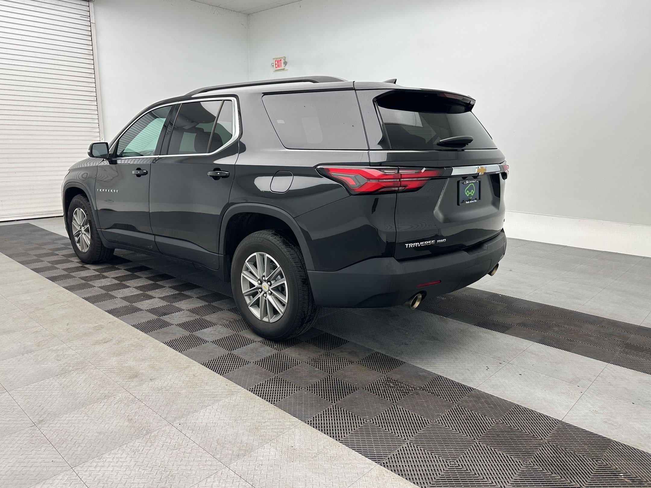 Used 2023 Chevrolet Traverse LT Cloth SUV