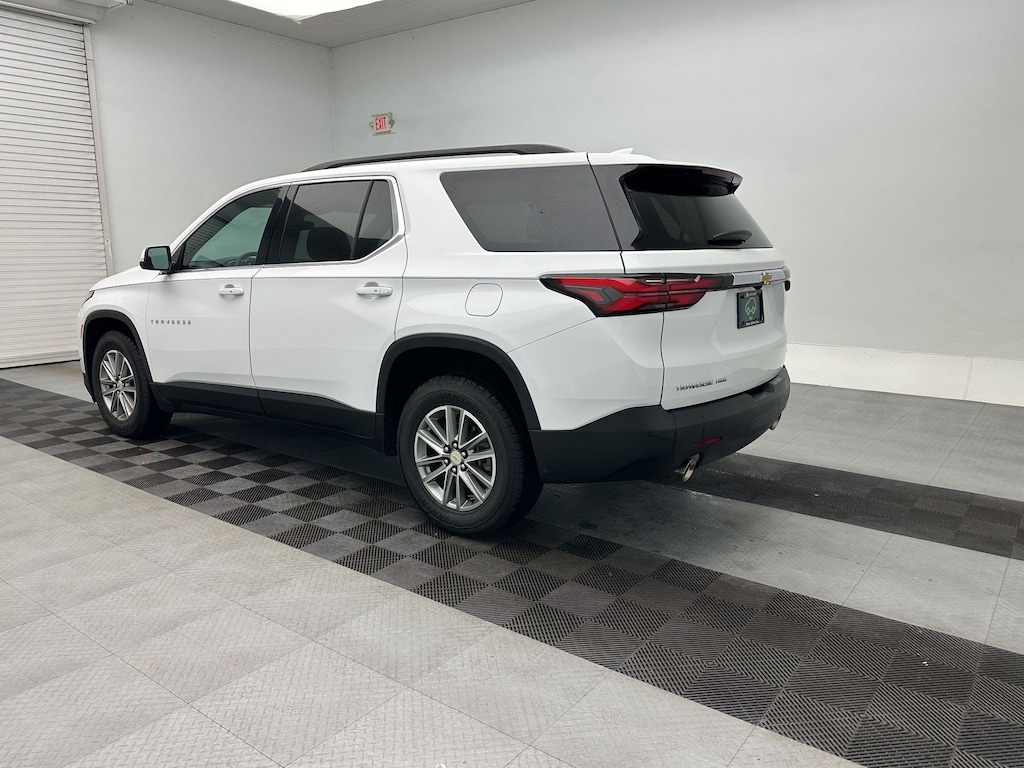 Used 2023 Chevrolet Traverse LT Cloth SUV