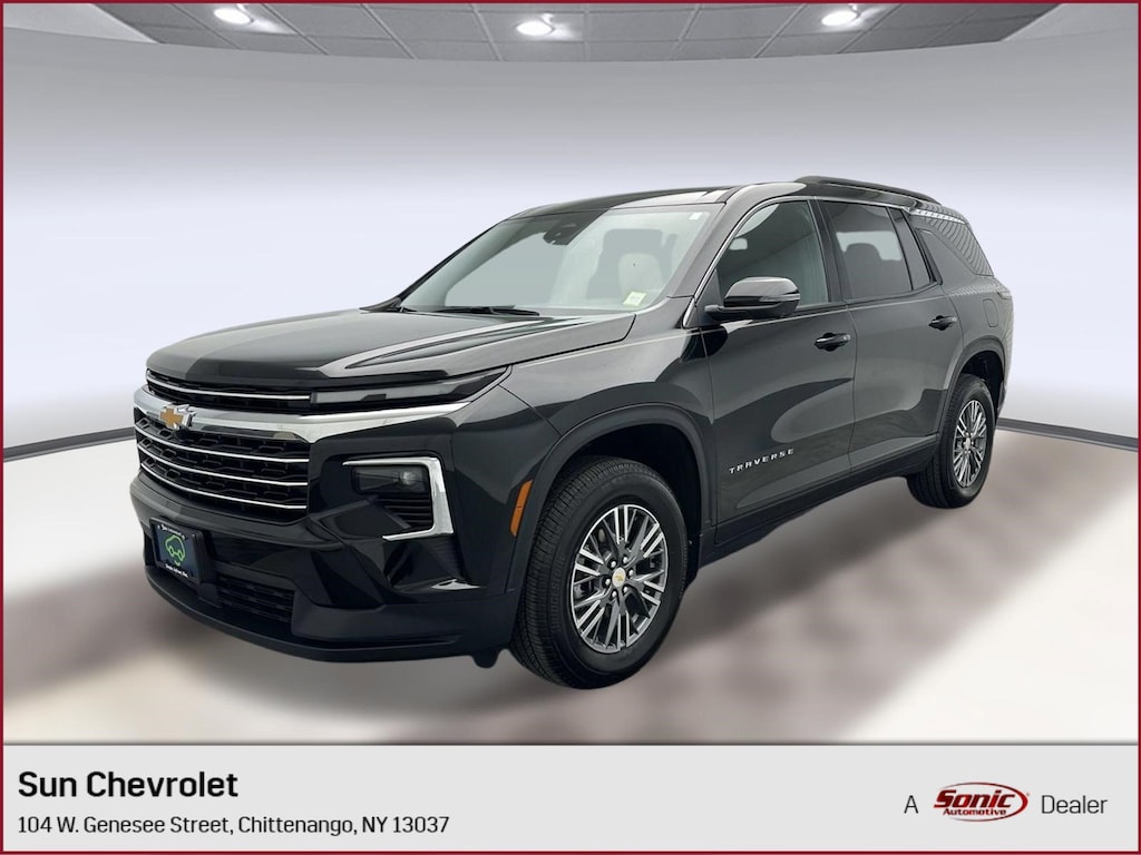 Used 2025 Chevrolet Traverse LT SUV