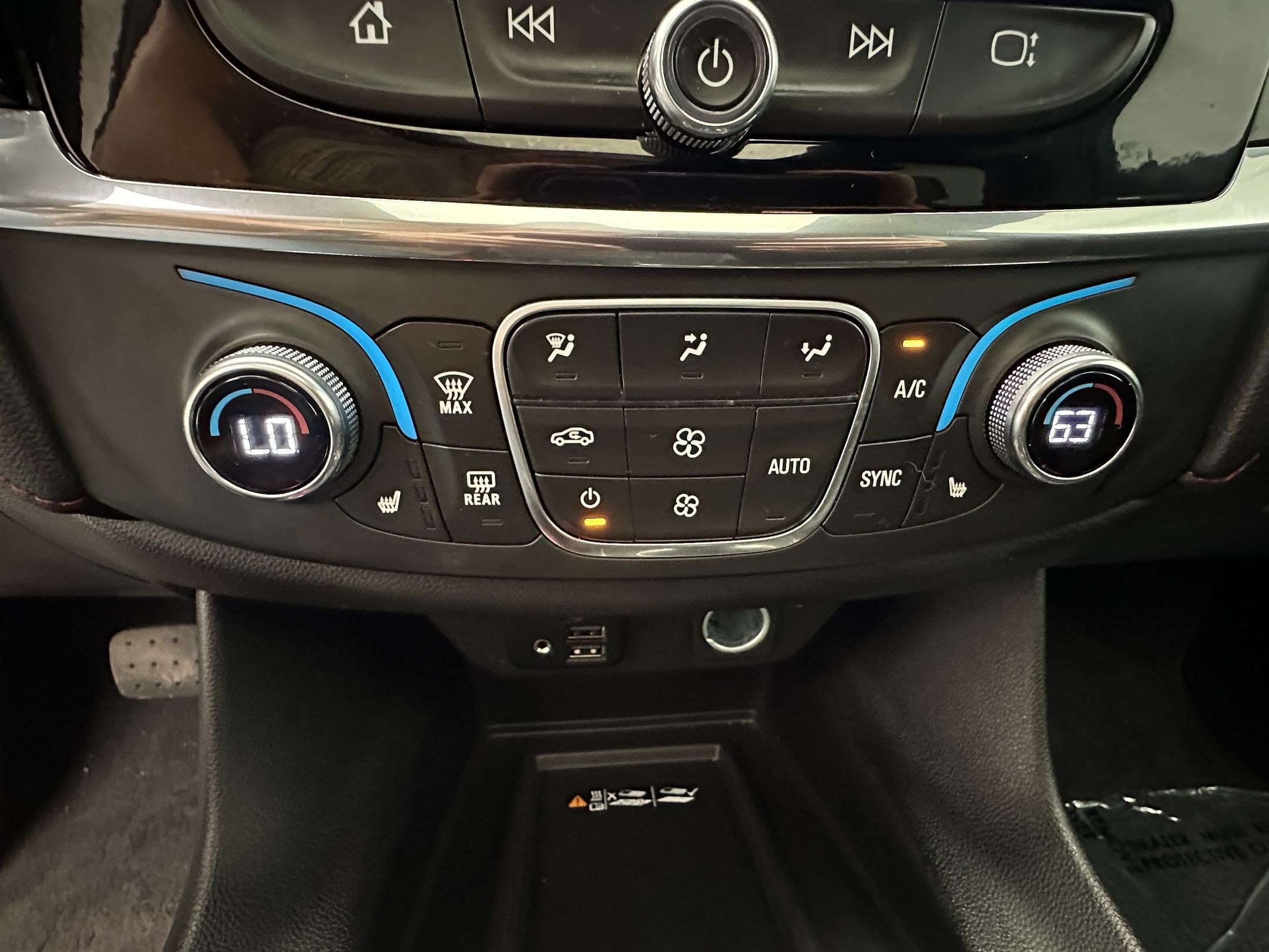 2023 Chevrolet Traverse RS - Photo 19
