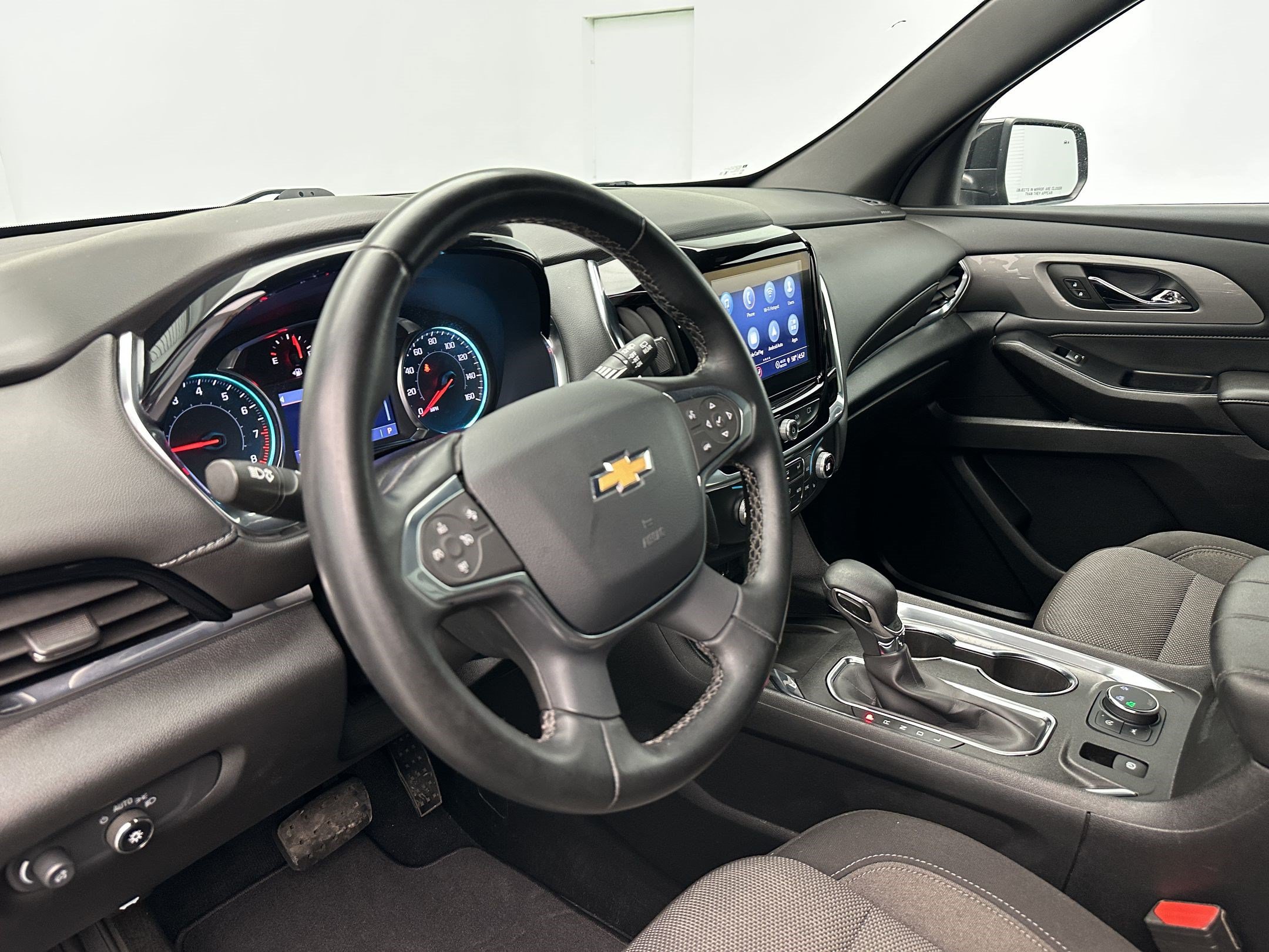 Used 2023 Chevrolet Traverse LT Cloth SUV