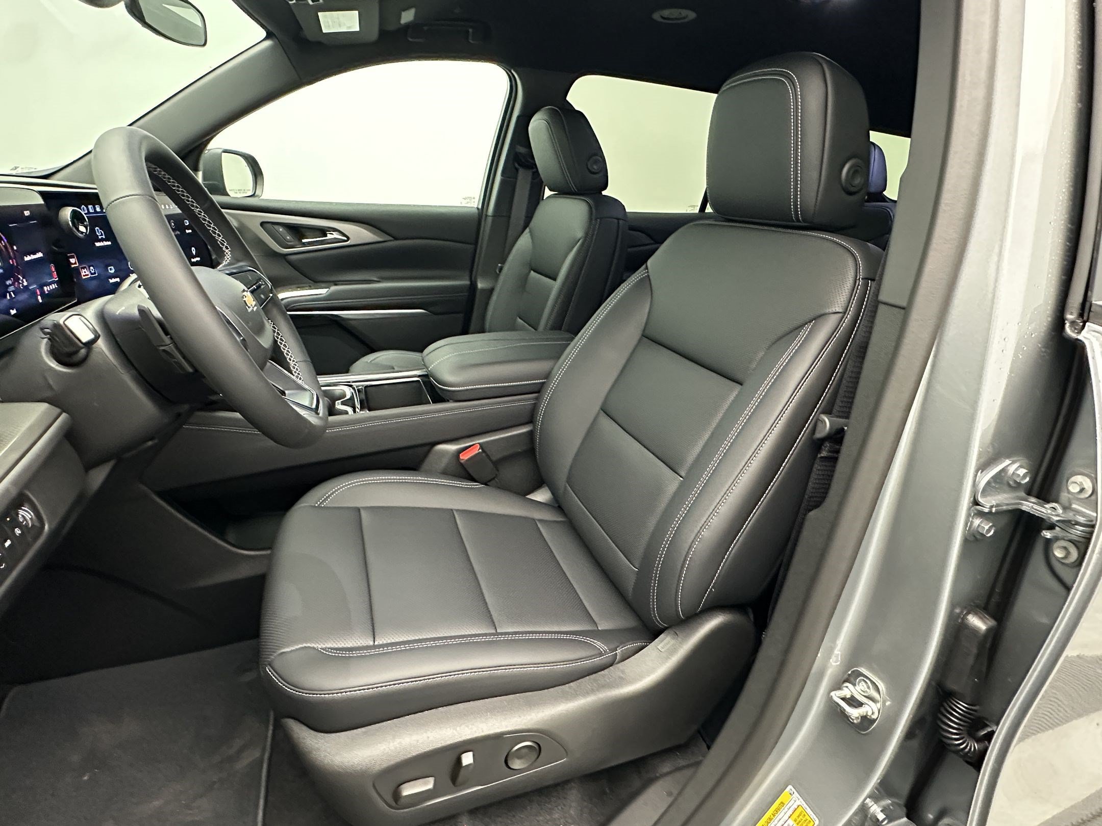 New 2027 Chevrolet Traverse LT SUV