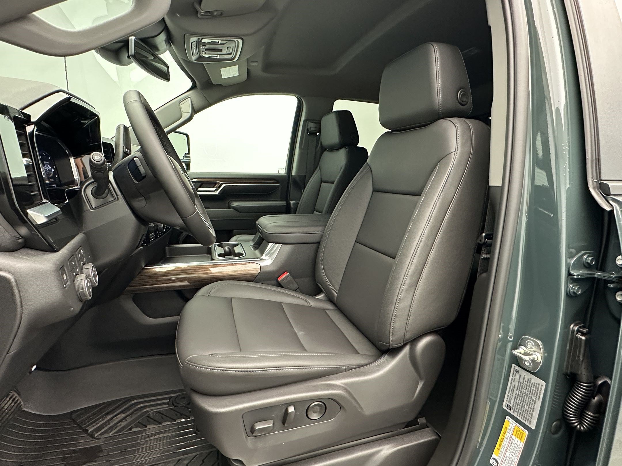 2026 Chevrolet Silverado 2500 HD LT - Photo 5