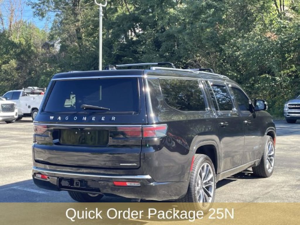 Used 2023 Jeep Wagoneer L Series III 4x4 SUV