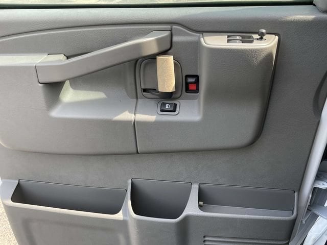 2025 Chevrolet Express Cargo Work Van - Photo 22