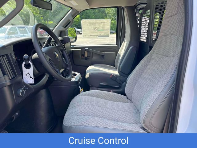 2025 Chevrolet Express Cargo Work Van - Photo 11
