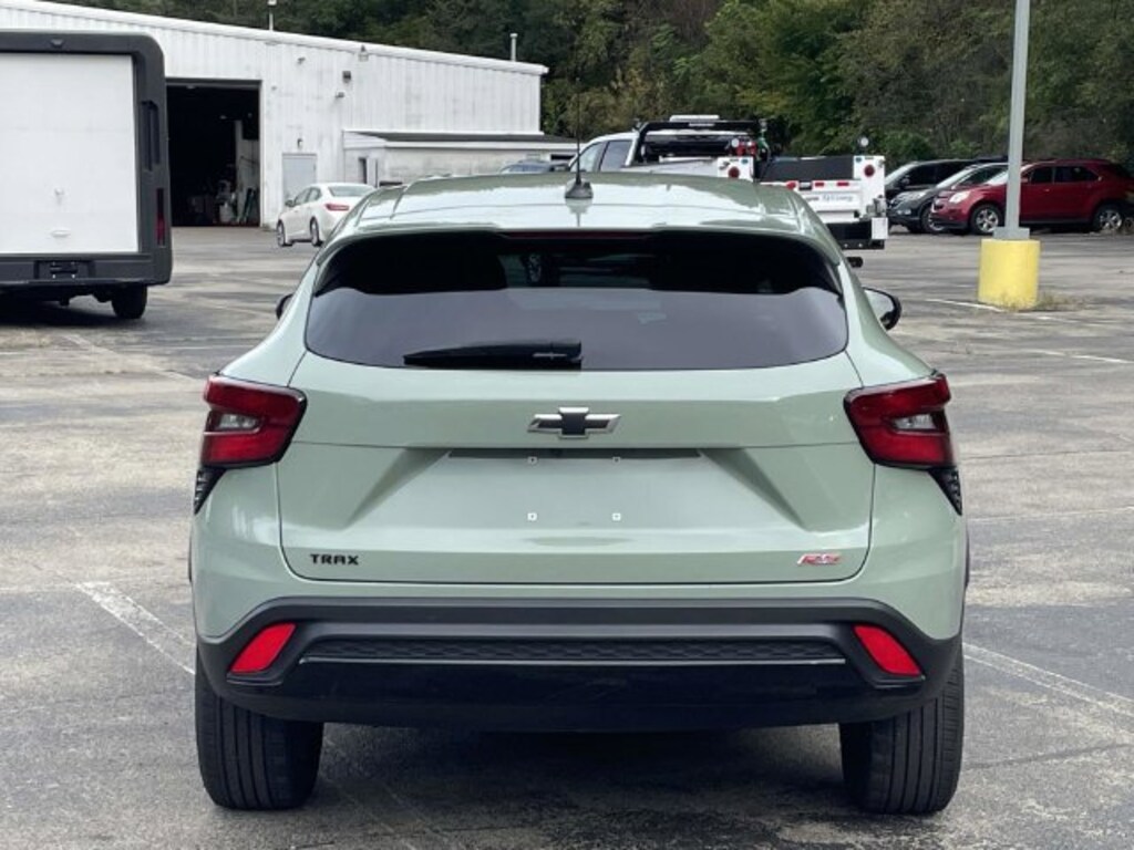 Used 2024 Chevrolet Trax 1RS SUV