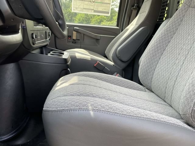2025 Chevrolet Express Cargo Work Van - Photo 12