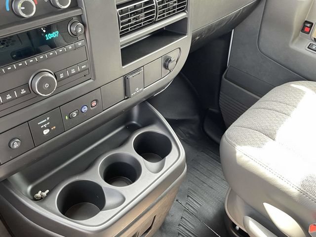 2025 Chevrolet Express Cargo Work Van - Photo 20