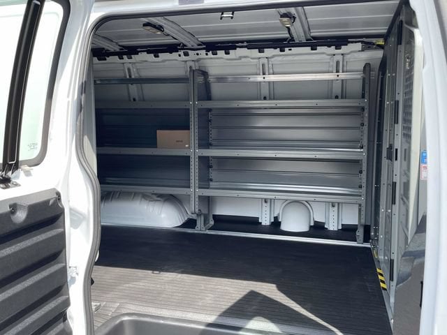 2025 Chevrolet Express Cargo Work Van - Photo 15