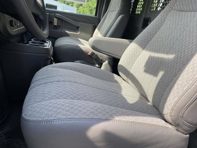 2025 Chevrolet Express Cargo Work Van - Photo 13