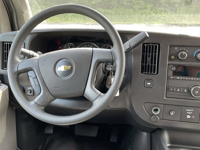 2025 Chevrolet Express Cargo Work Van - Photo 17