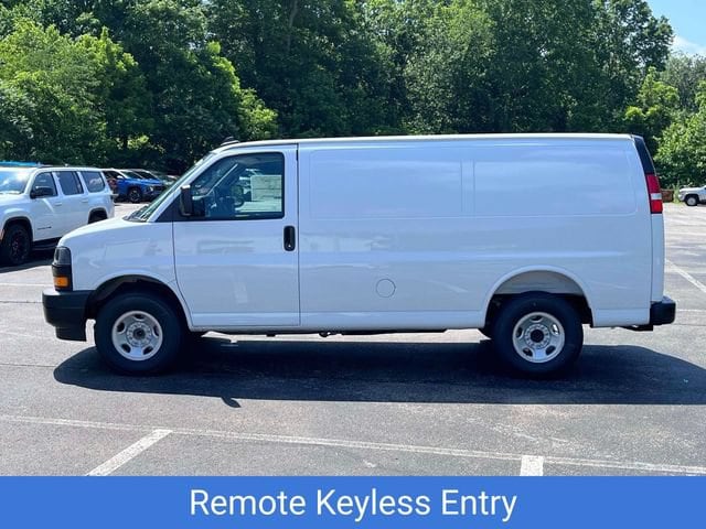 2025 Chevrolet Express Cargo Work Van - Photo 6