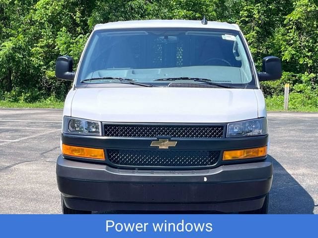2025 Chevrolet Express Cargo Work Van - Photo 8