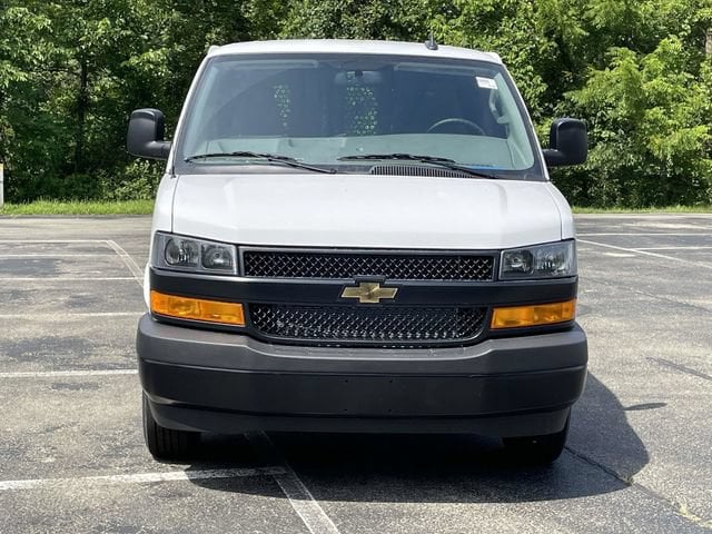 2025 Chevrolet Express Cargo Work Van - Photo 8