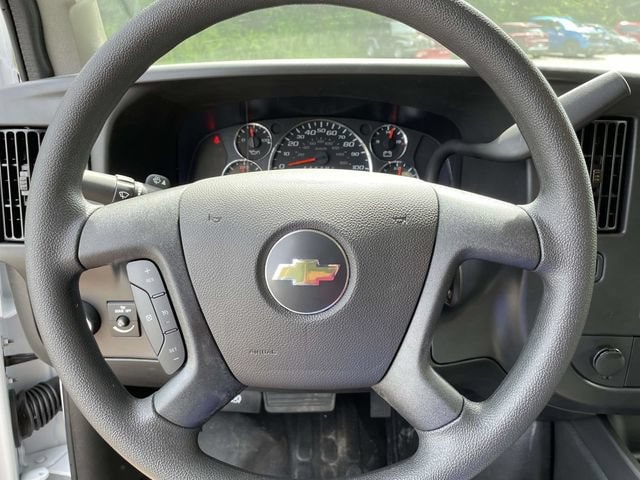 2025 Chevrolet Express Cargo Work Van - Photo 24