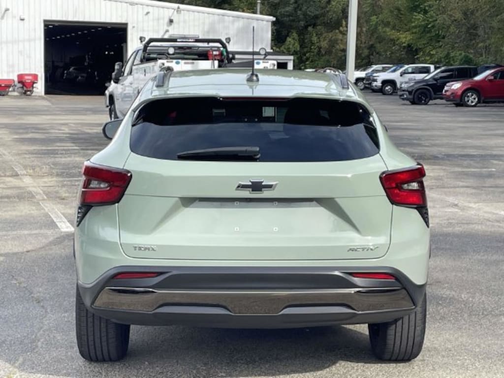 Used 2024 Chevrolet Trax Activ SUV