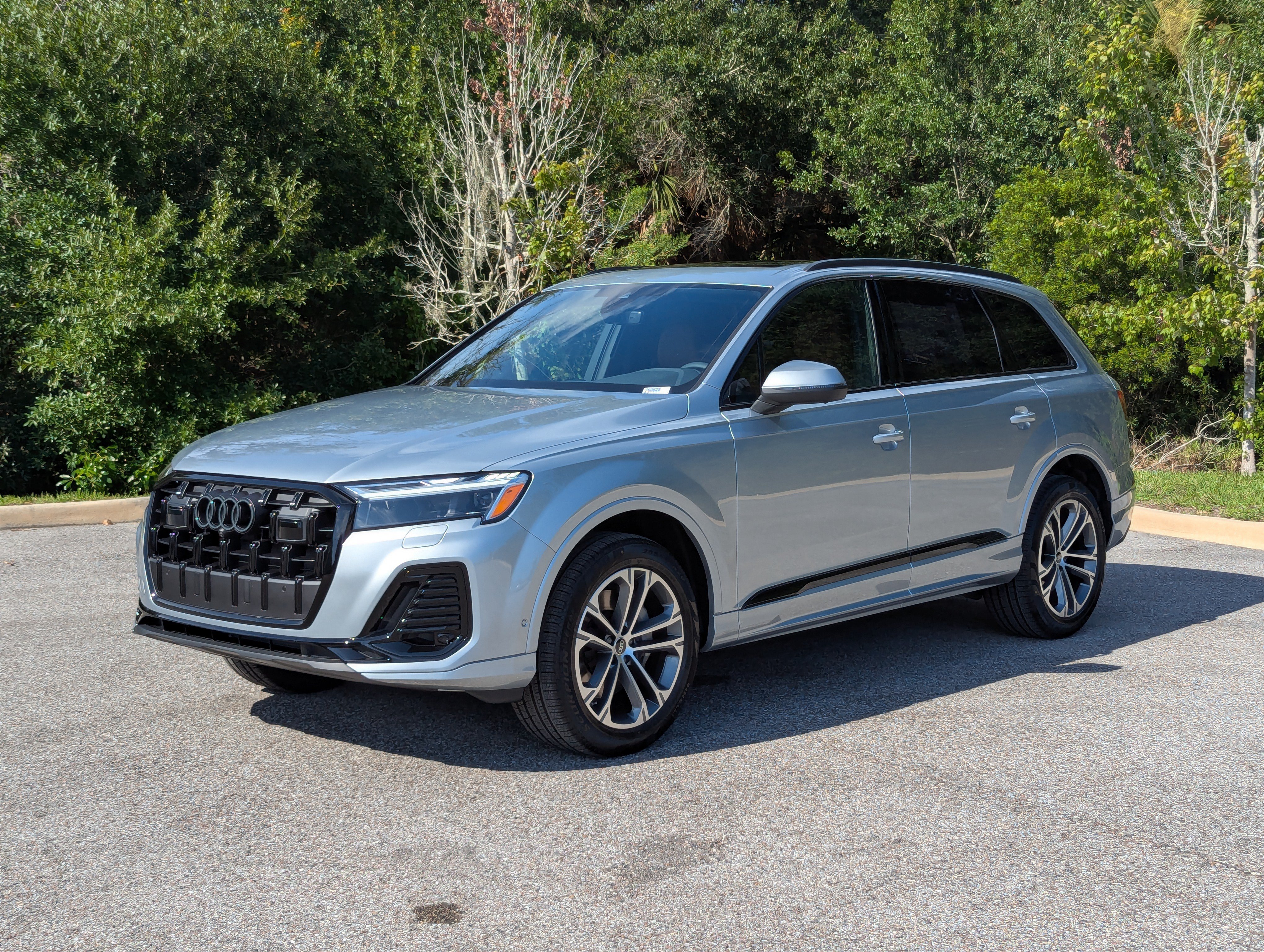 New 2026 Audi Q7 45 Premium Plus SUV