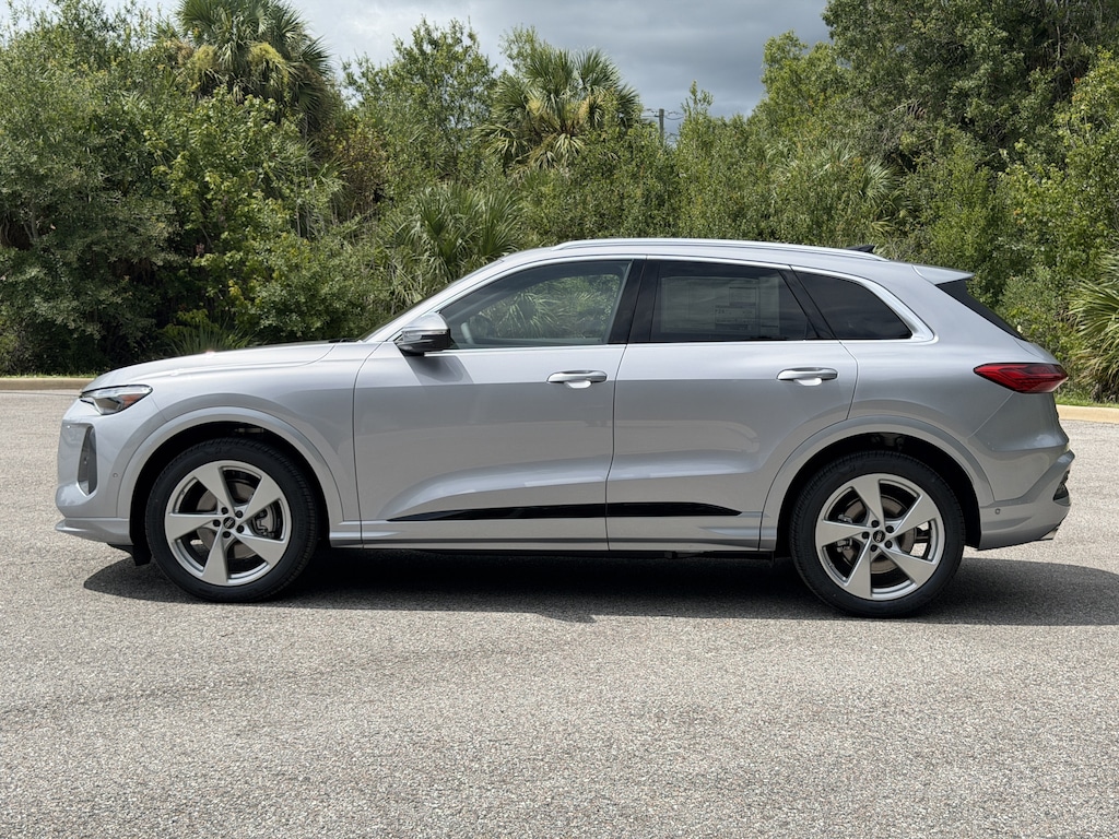 New 2026 Audi Q5 2.0T Prestige SUV