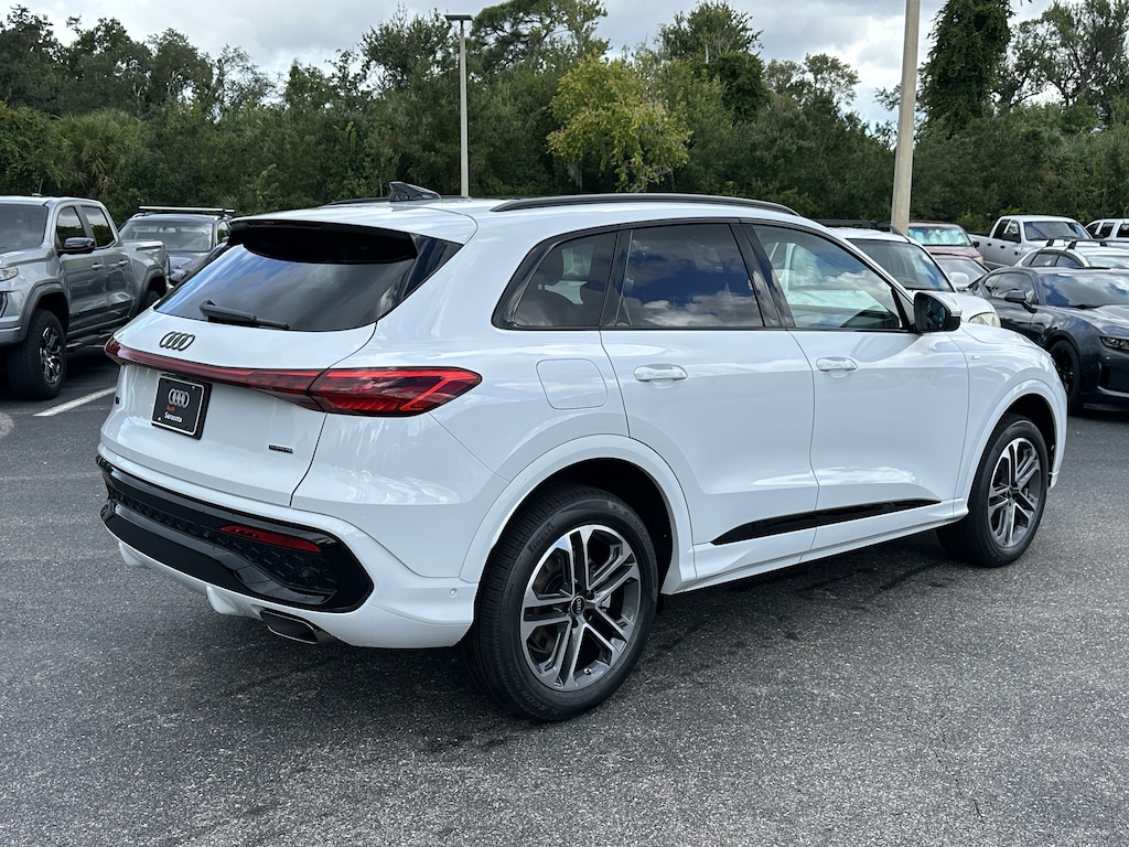 New 2026 Audi Q5 2.0T Premium SUV