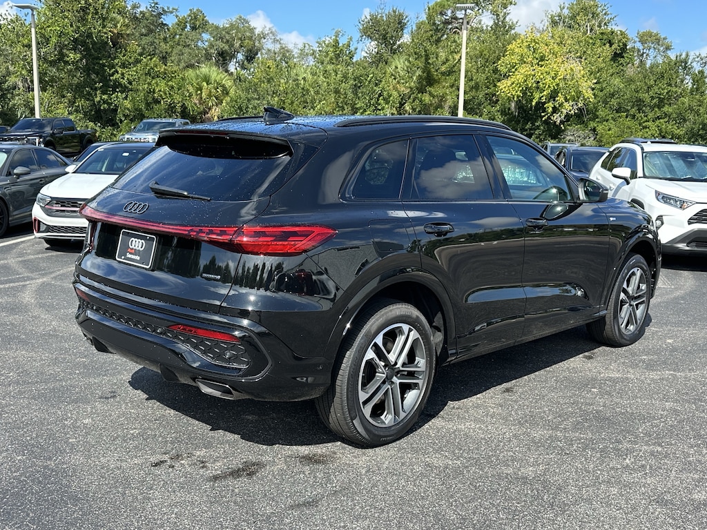 New 2026 Audi Q5 2.0T Premium SUV