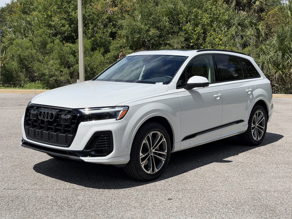 New 2026 Audi Q7 45 Premium Plus SUV