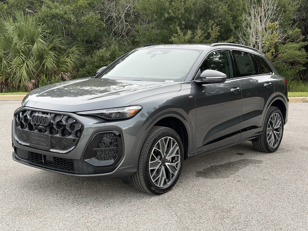 New 2026 Audi Q5 2.0T Premium Plus SUV