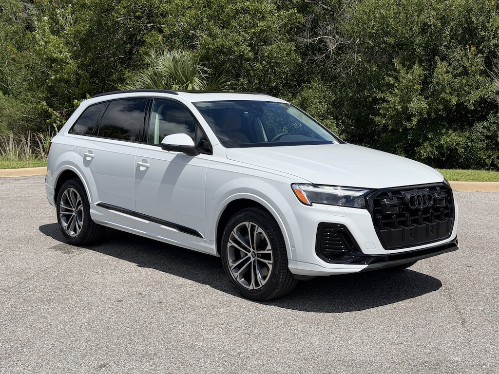 New 2026 Audi Q7 45 Premium Plus SUV