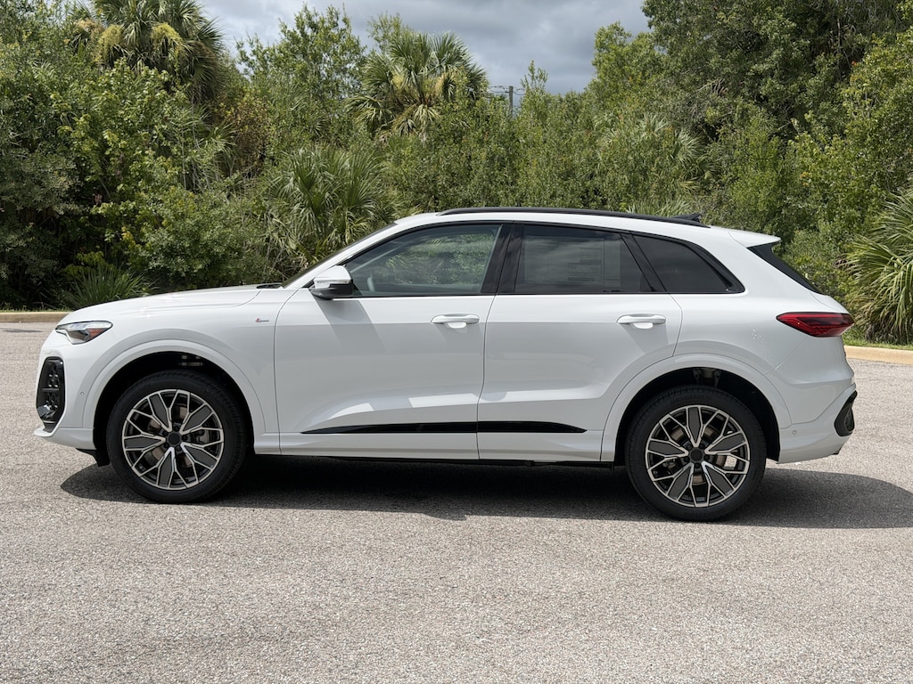 New 2026 Audi Q5 2.0T Premium Plus SUV