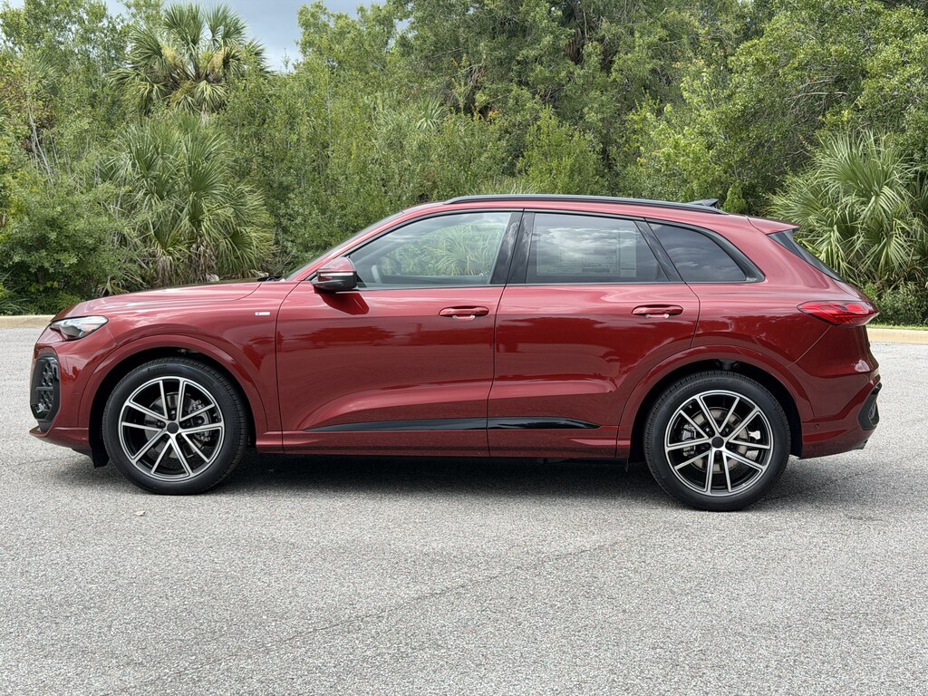 New 2026 Audi Q5 2.0T Prestige SUV