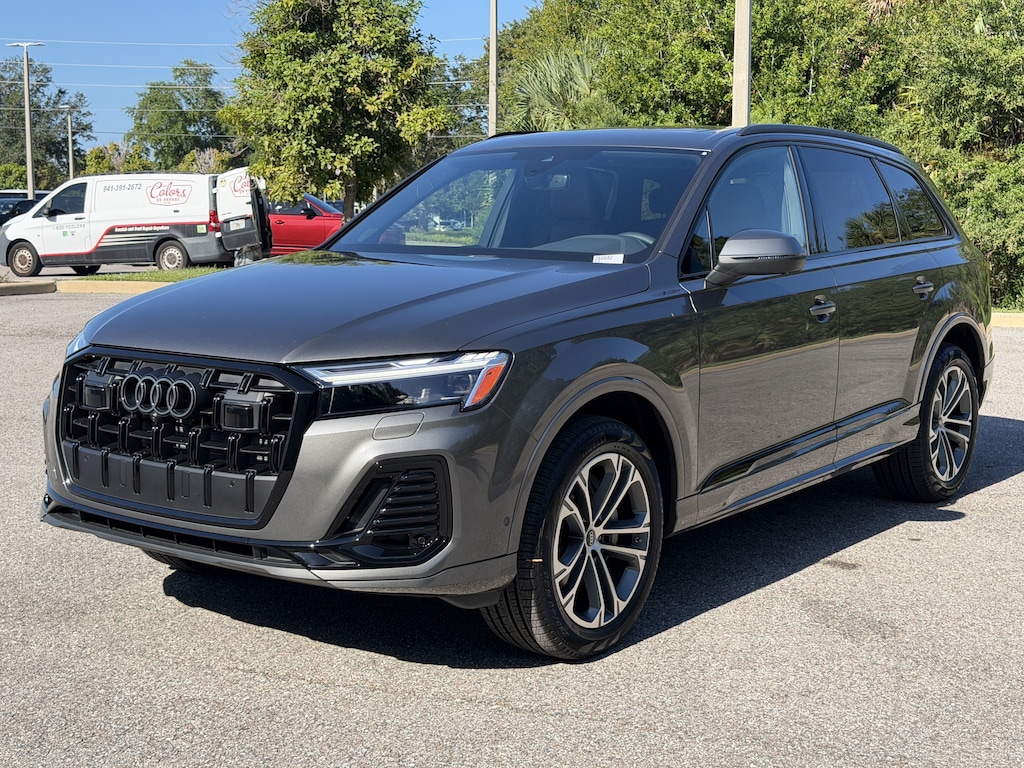 New 2026 Audi Q7 45 Premium Plus SUV