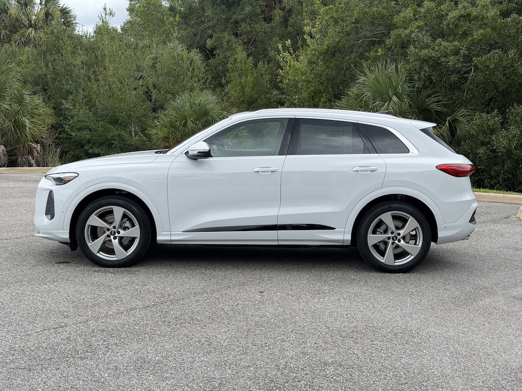 New 2026 Audi Q5 2.0T Prestige SUV