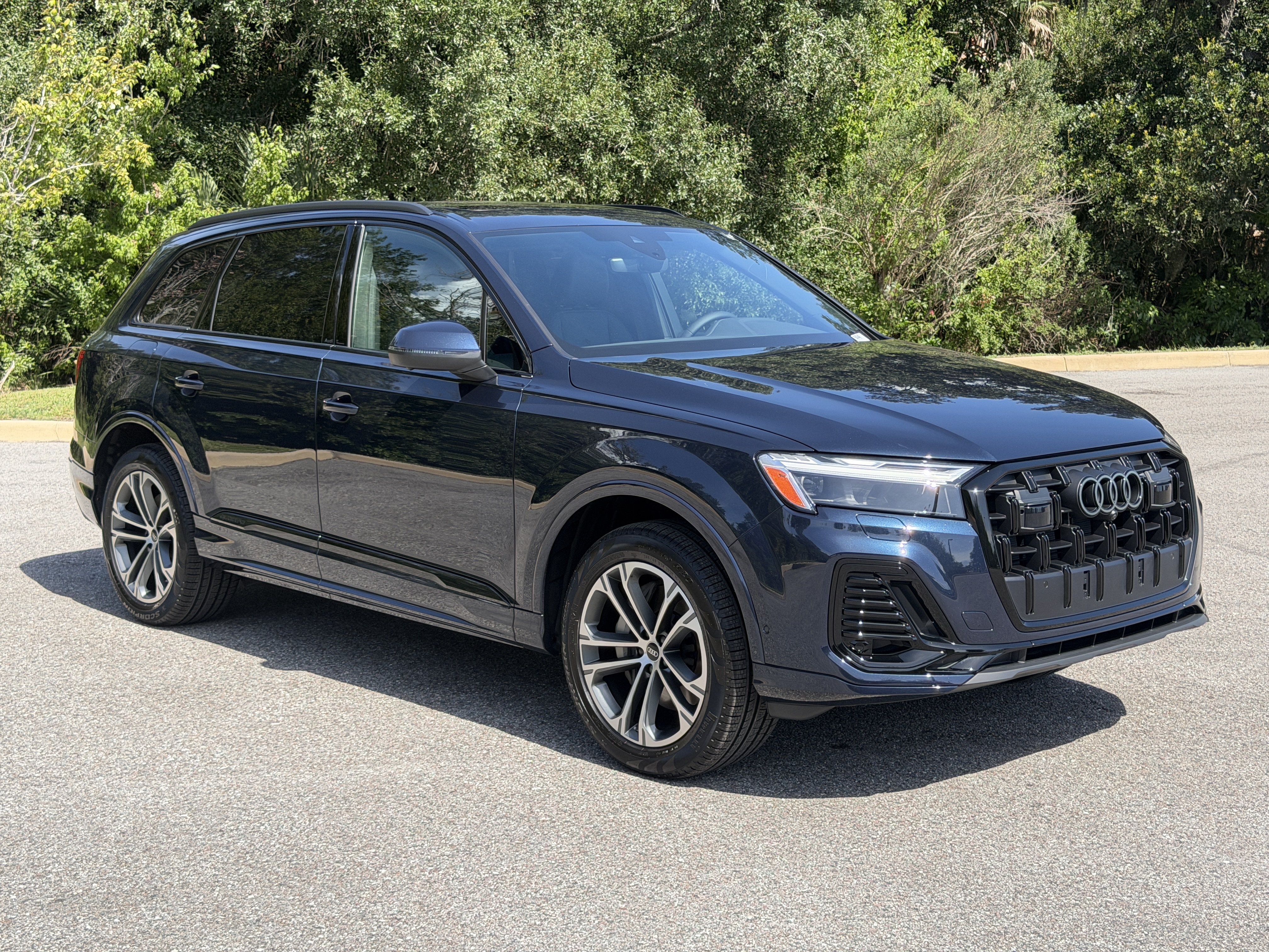 New 2026 Audi Q7 45 Premium Plus SUV