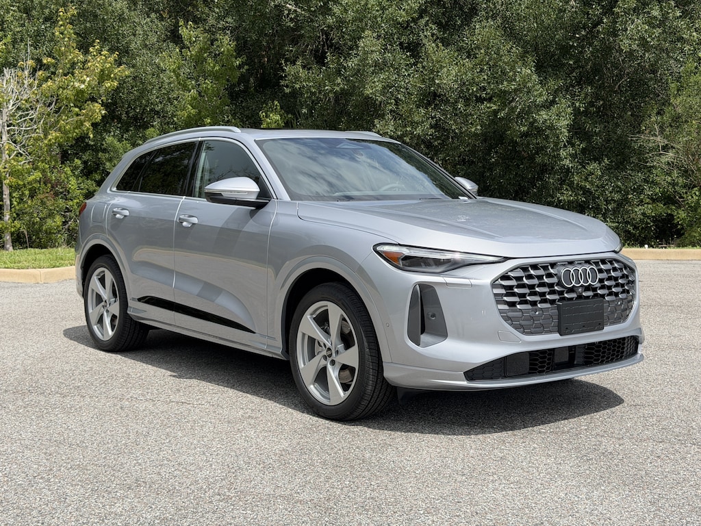 New 2026 Audi Q5 2.0T Prestige SUV