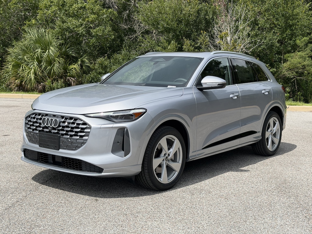 New 2026 Audi Q5 2.0T Prestige SUV