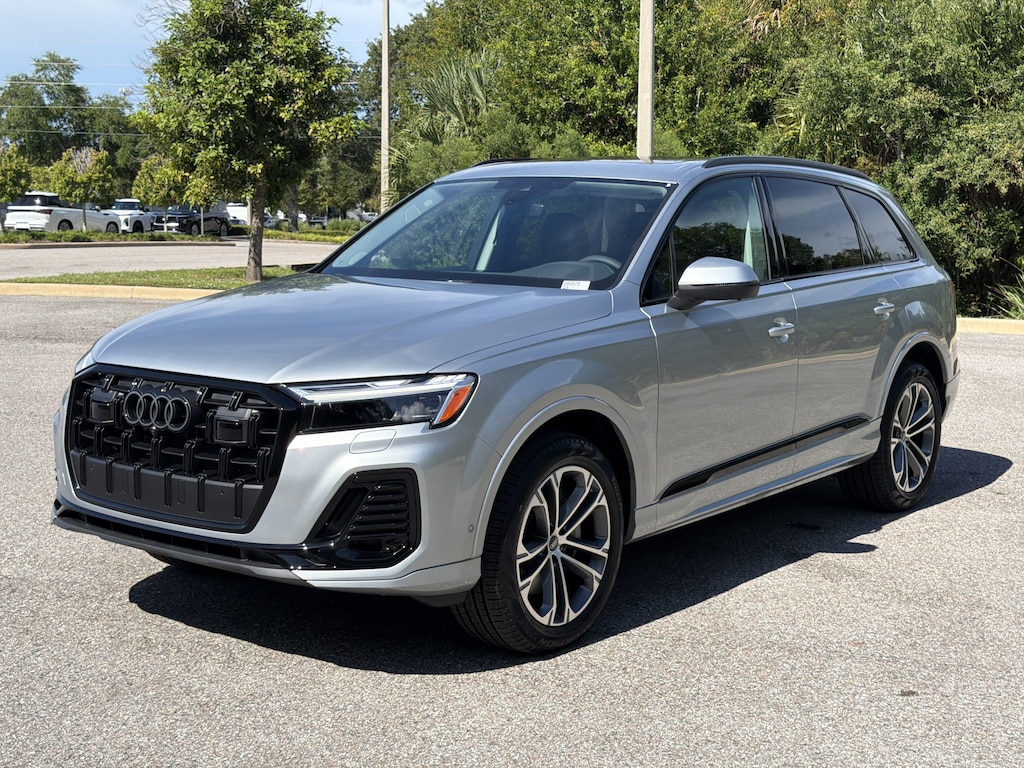 New 2026 Audi Q7 45 Premium SUV