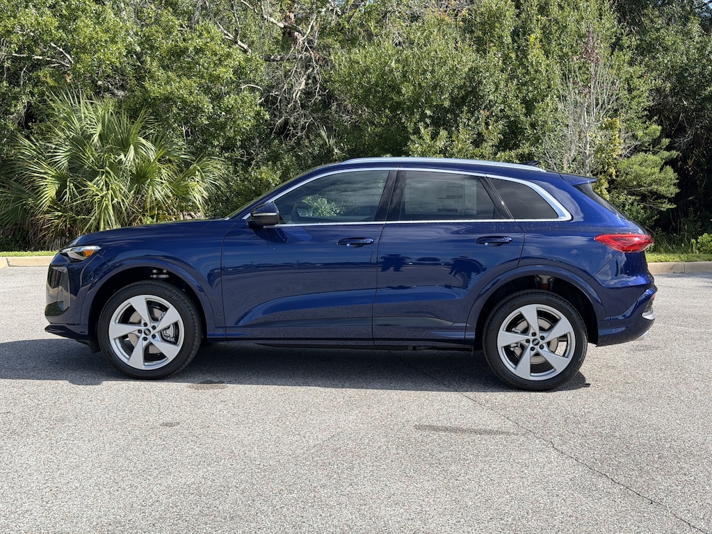 New 2026 Audi Q5 2.0T Premium Plus SUV