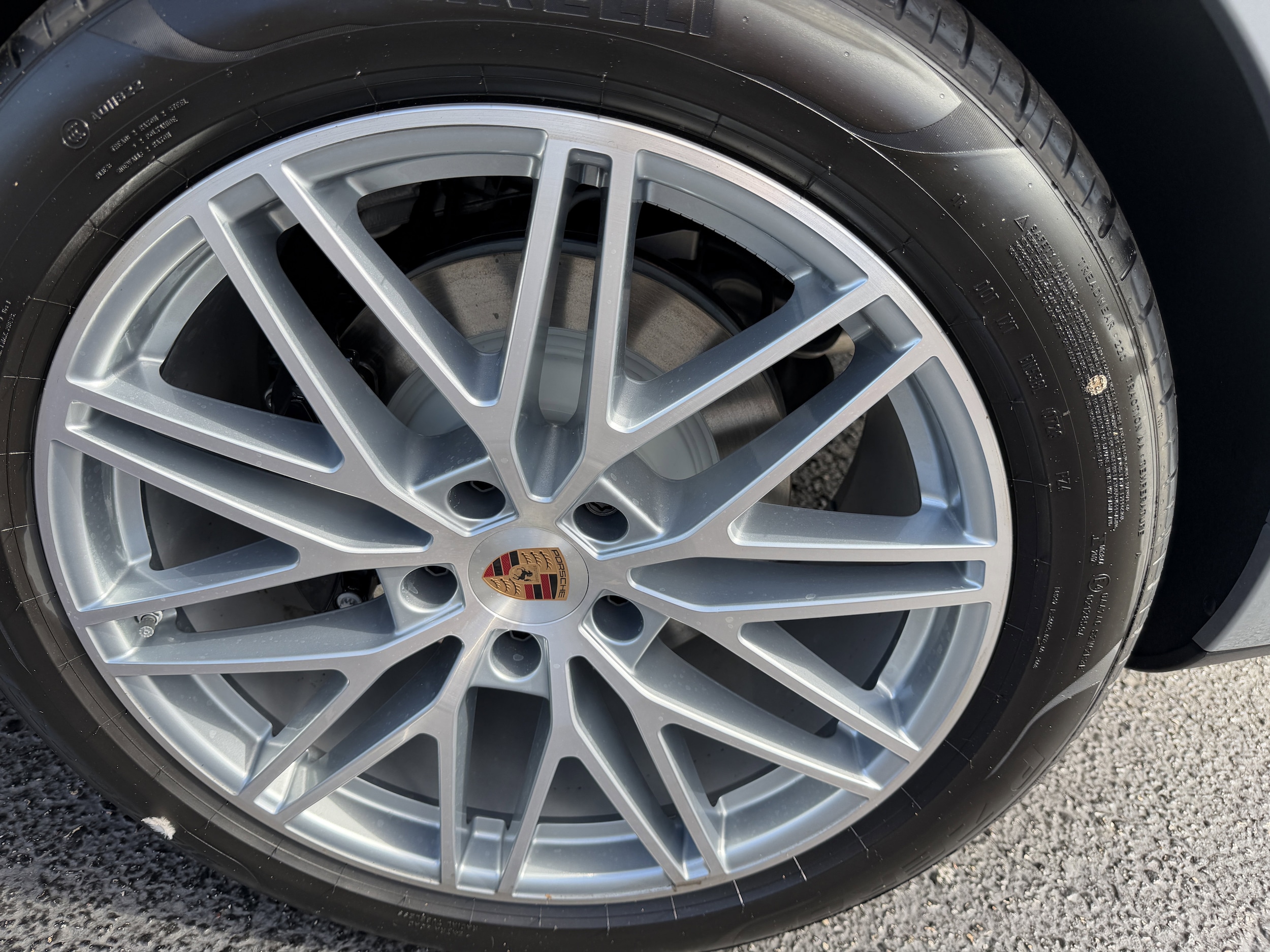 2026 Porsche Cayenne S - Photo 8