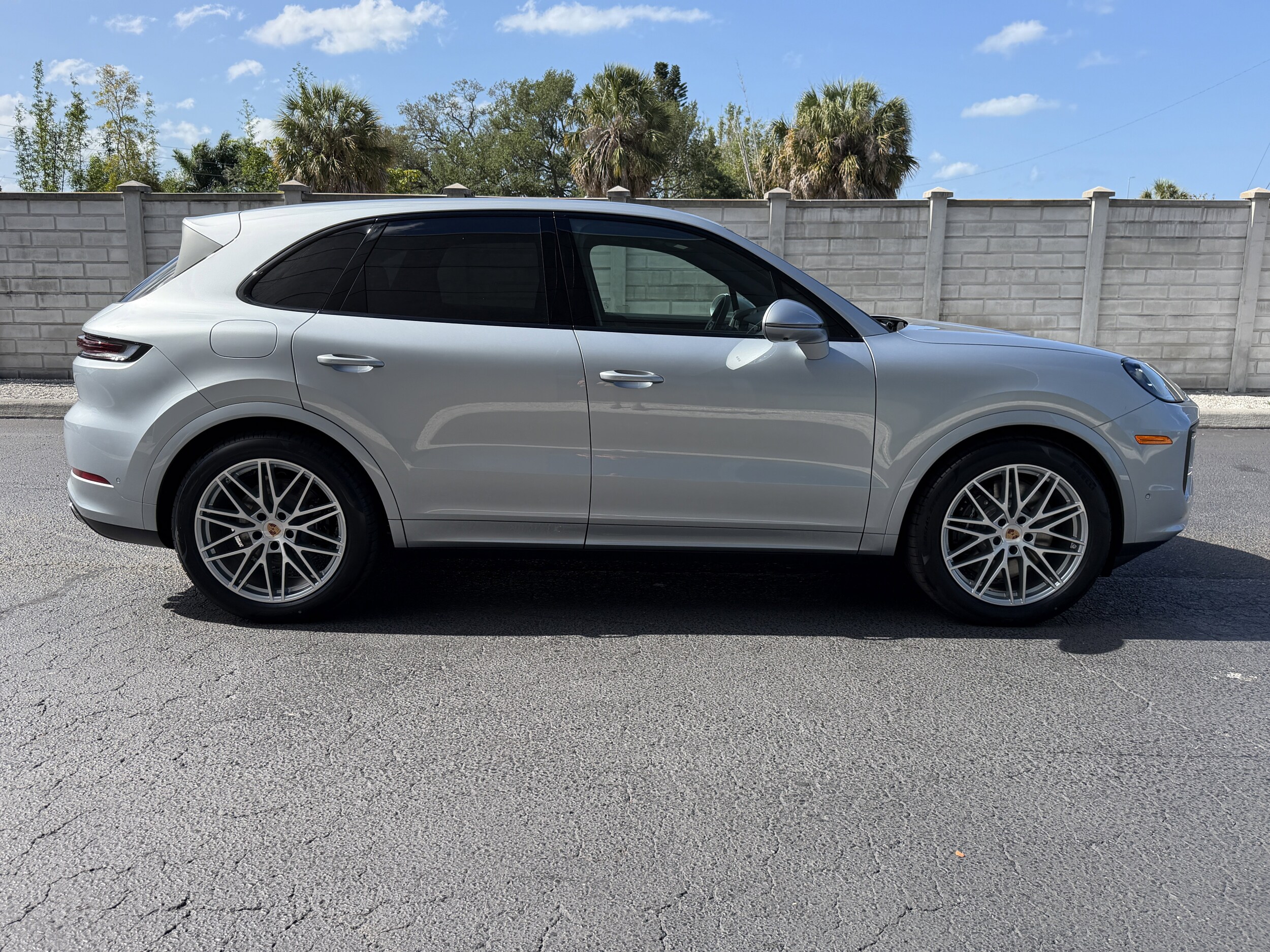 2026 Porsche Cayenne S - Photo 6