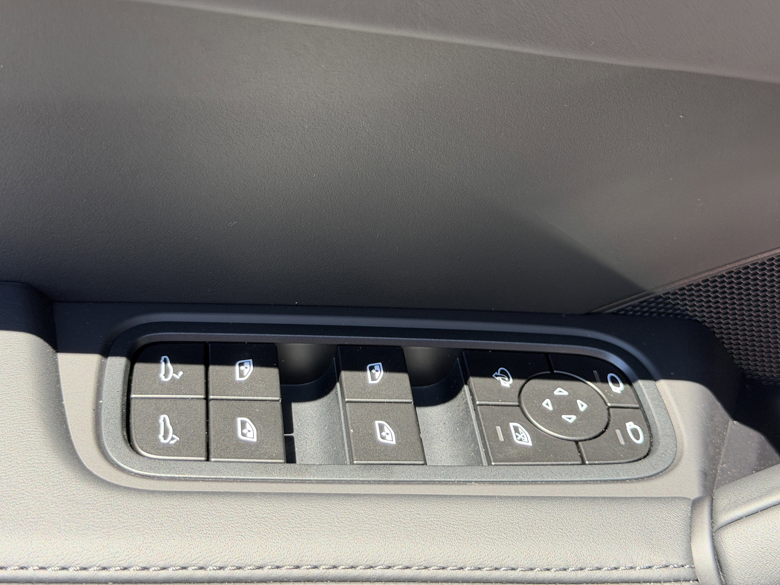 2026 Porsche Cayenne S - Photo 21