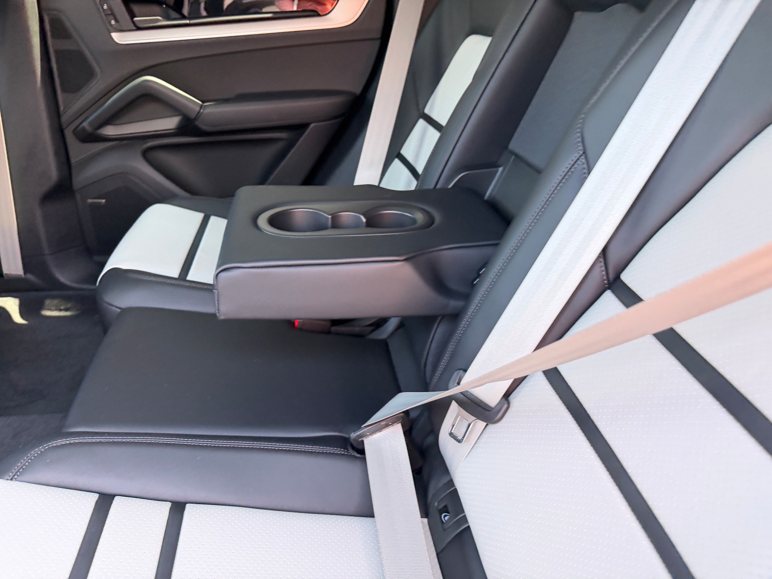 2026 Porsche Cayenne Coupe Base - Photo 20