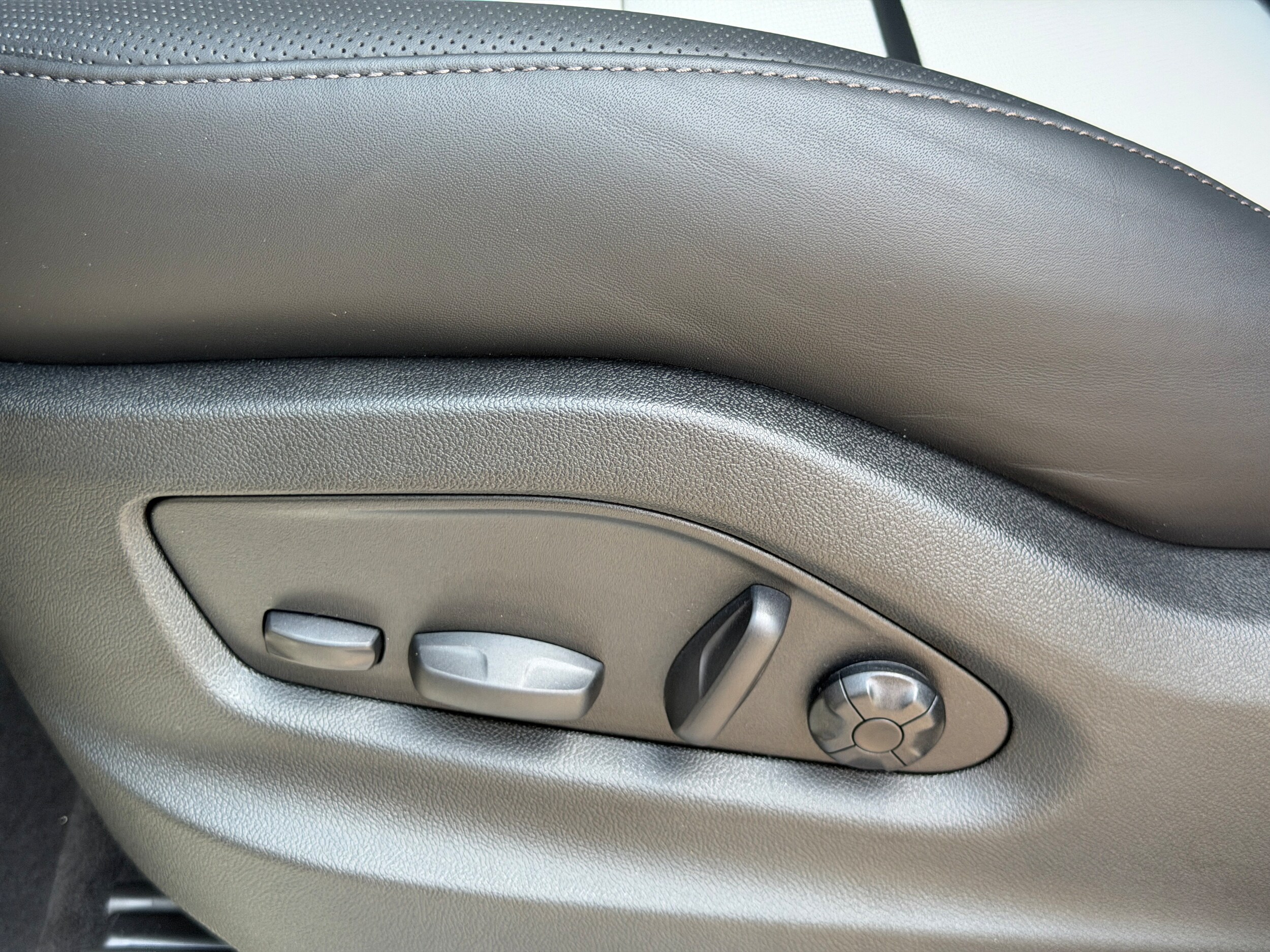 2026 Porsche Cayenne Coupe Base - Photo 25