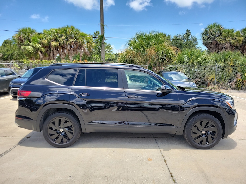 New 2026 Volkswagen Atlas SE w/Technology SUV